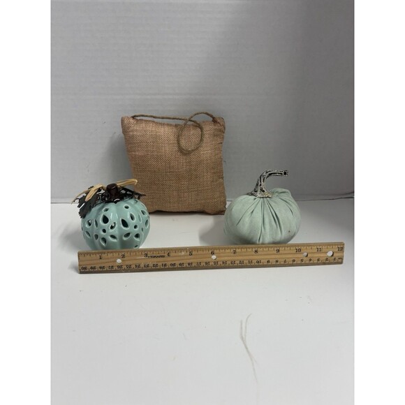 Thanksgiving 3 Piece Lot Pumpkins - Picture 4 of 6
